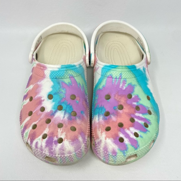 CROCS Shoes - Crocs Classic Clogs in Pastel Rainbow Tie Dye